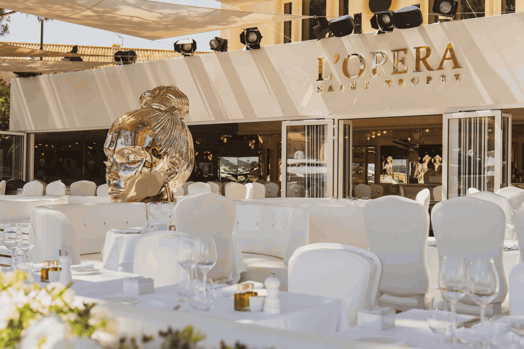Elegant outdoor dining area at La Opera Saint-Tropez