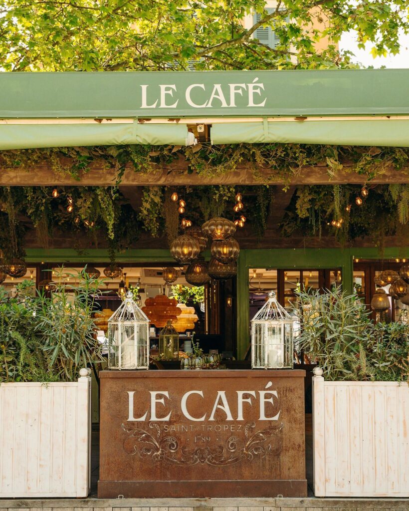 Front entrance of Le Café Saint-Tropez restaurant