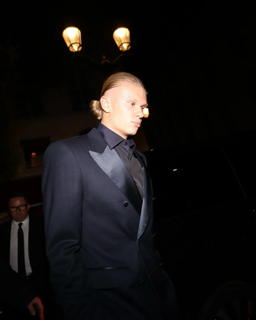 Erling Haaland spotted at Siena Paris restaurant in Paris