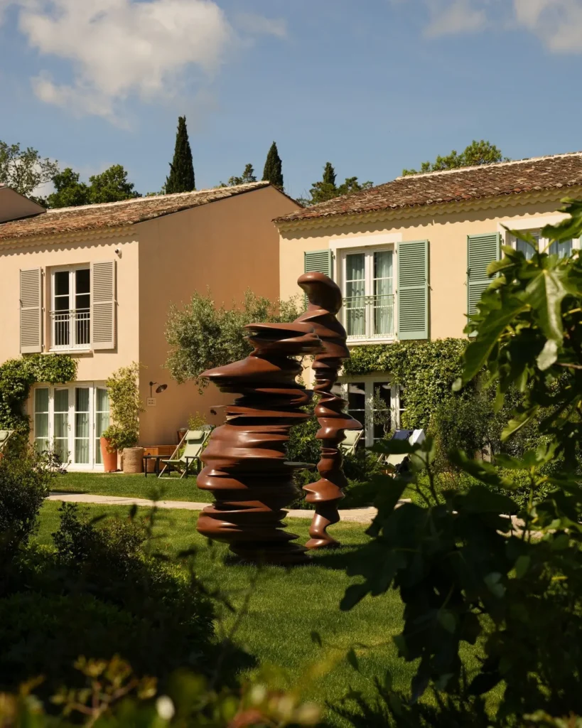 Garden sculpture at Hôtel Lou Pinet Saint-Tropez