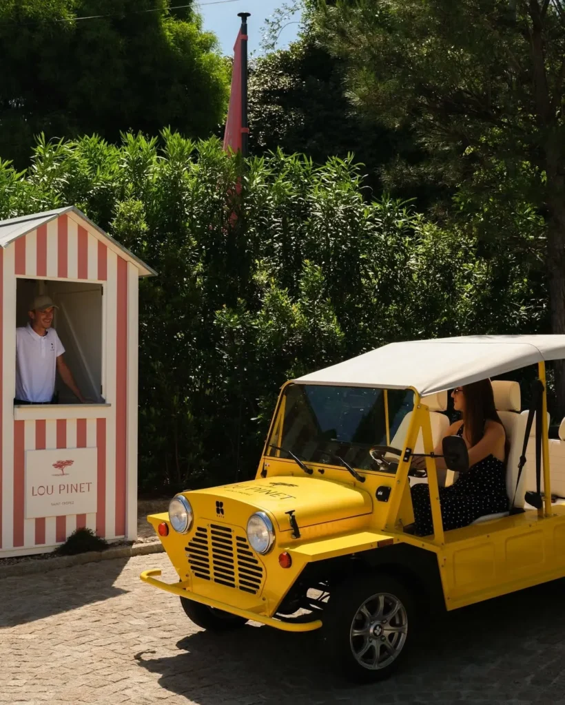 Yellow resort Moke at the entrance of Hôtel Lou Pinet Saint-Tropez