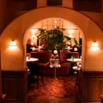 Luxurious arched interior and dining area at Siena Paris restaurantv