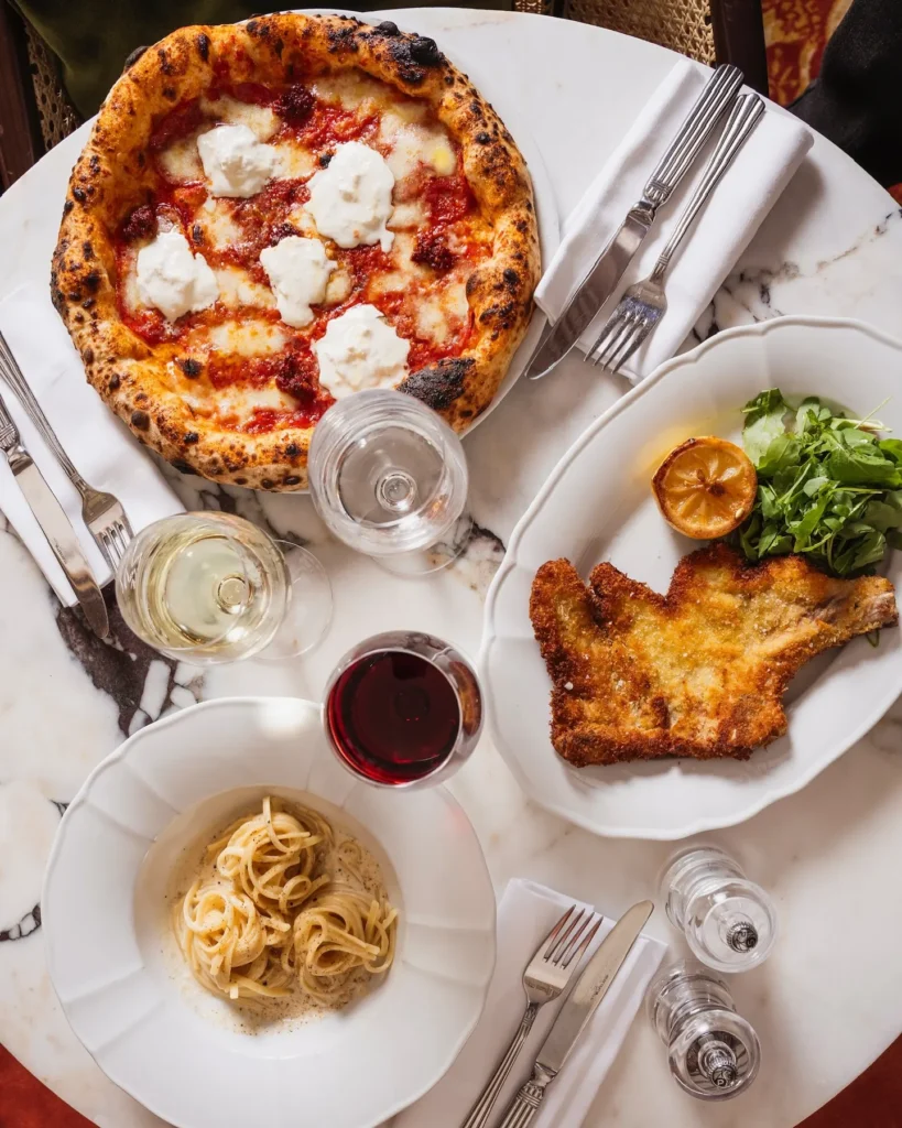 Italian pizza and dishes served at Siena Paris restaurant