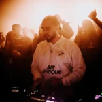 Guest enjoying the nightlife atmosphere at Boum Boum Paris