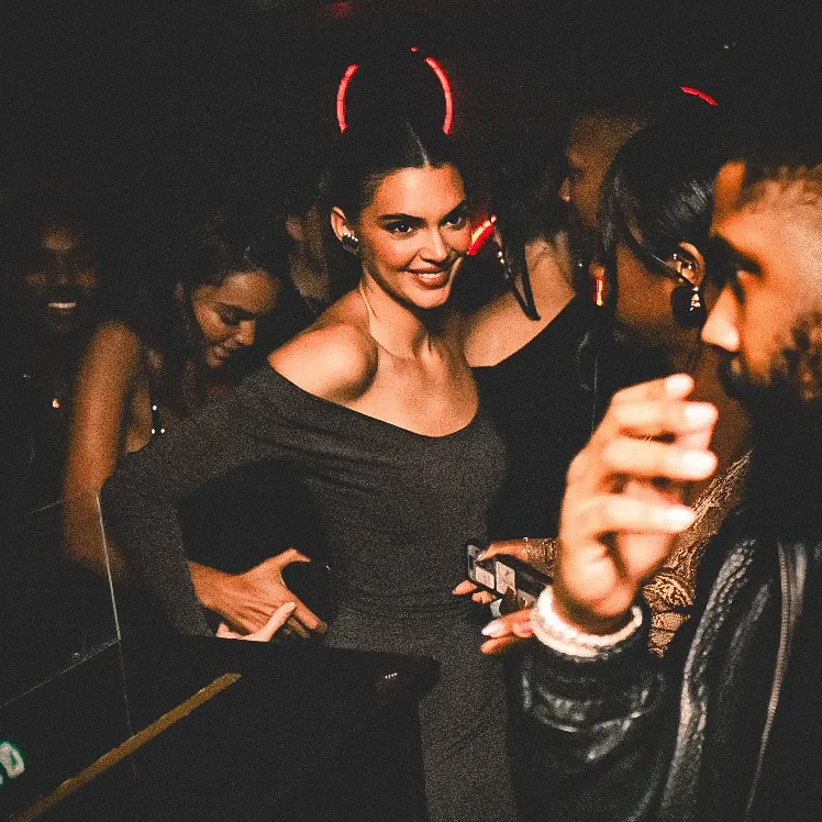Guest enjoying a night out at Deflower Paris