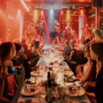 Diners enjoying a live show at El Porteño Prohibido