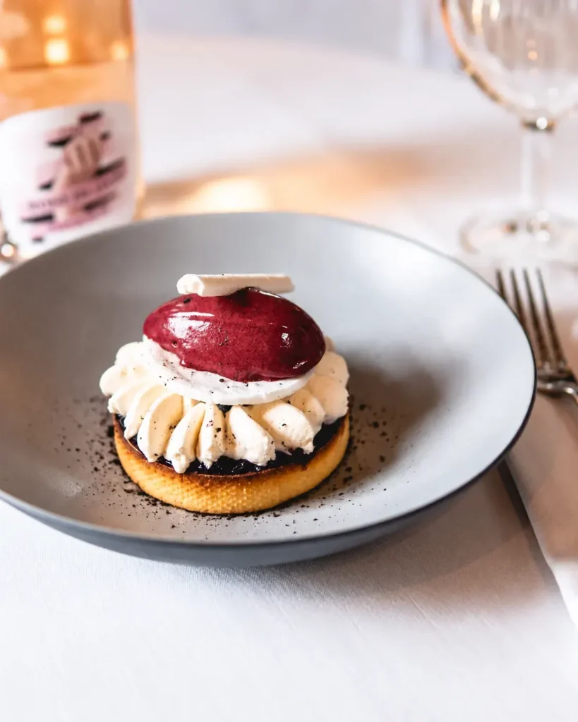 Elegant dessert served at La Folie Douce Méribel