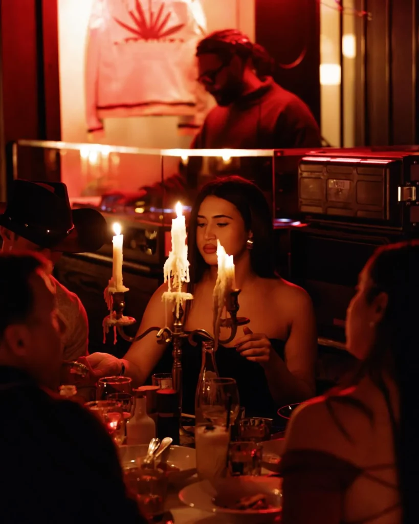 Candlelit dinner and live music at La Mangeoire Courchevel