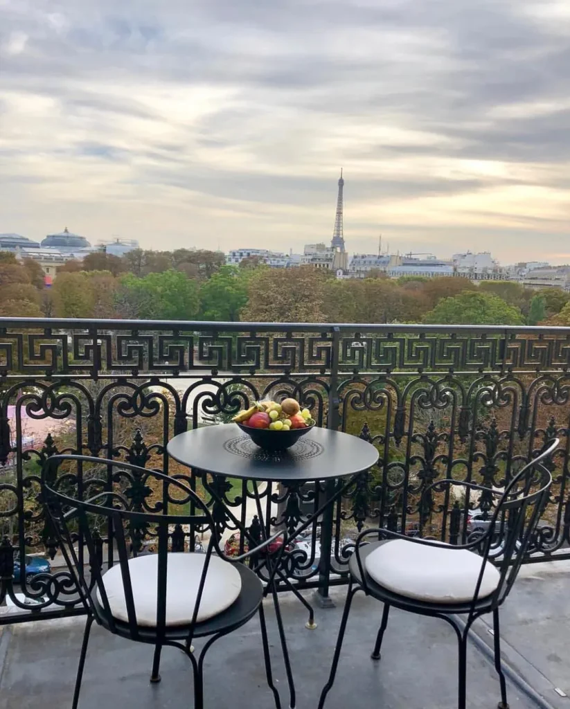 Outdoor terrace dining overlooking Paris from La Réserve Paris