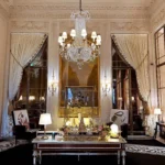 Elegant restaurant interior at Le Meurice Paris with classic French decor