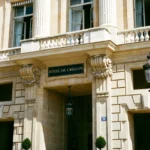 Historic entrance of Rosewood Hôtel de Crillon Paris with a decorative stone facade